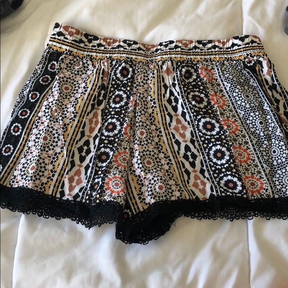 Shorts - Picture 2 of 4